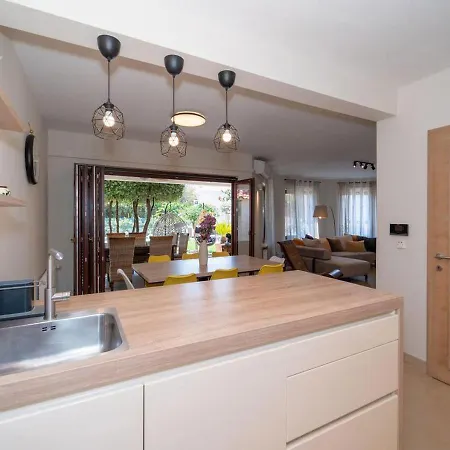 Holiday home Prekrasna Kuca Za Odmor Za Nezaboravan Odmor