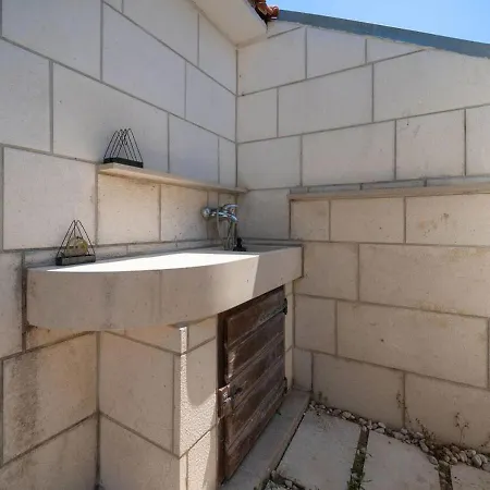 Holiday home Prekrasna Kuca Za Odmor Za Nezaboravan Odmor